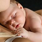 Бебетата трябва да спят при майките си