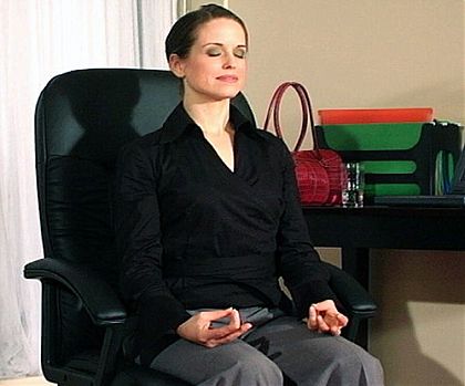 4 йога пози, които успокояват и зареждат с енергия