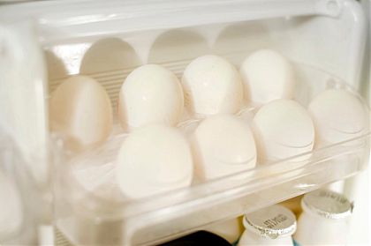 Мястото на яйцата не е във вратата на хладилника!